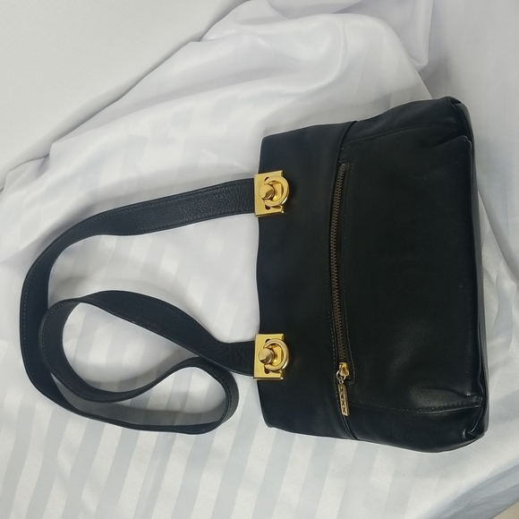 MAXX NEW YORK BLACK LEATHER CROSSBODY BAG - Picture 4 of 8